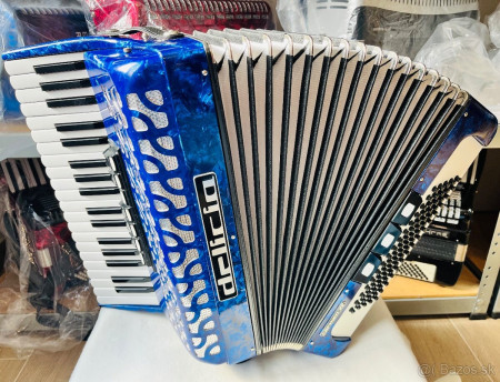 /products/predam-akordeon-delicia-carmen-22-80-bas-novsi-model/